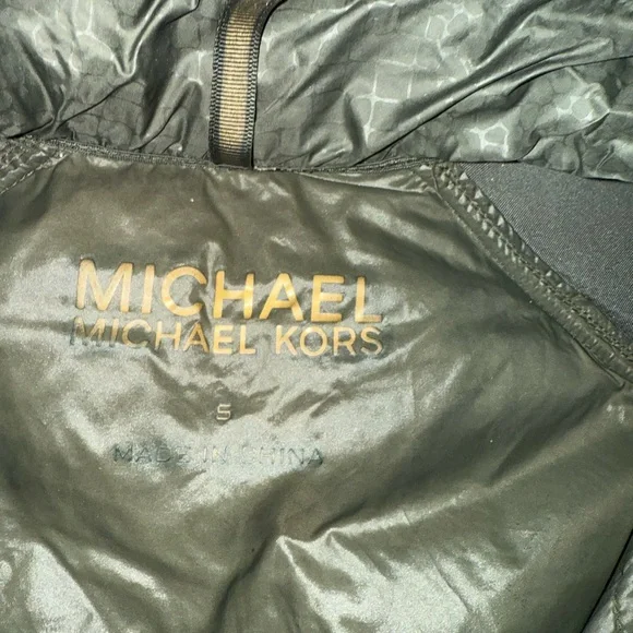 Michael Kors Women's packable Puffer Jacket with Fur Trim - Picture 5 of 12